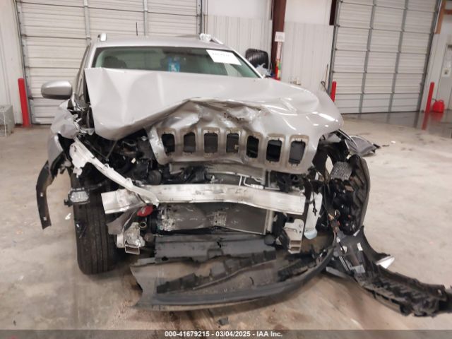 1C4PJLCBXMD121188 Jeep Cherokee Latitude Fwd
