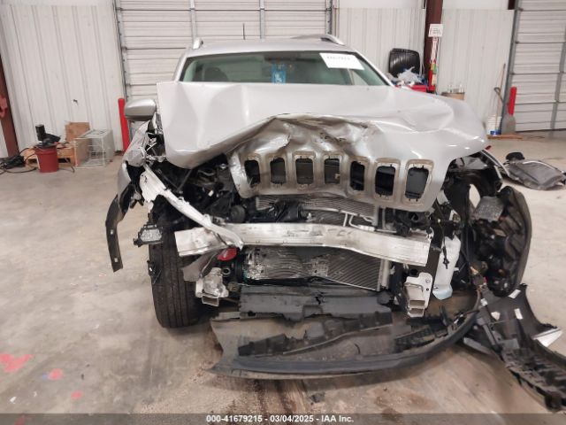 1C4PJLCBXMD121188 Jeep Cherokee Latitude Fwd