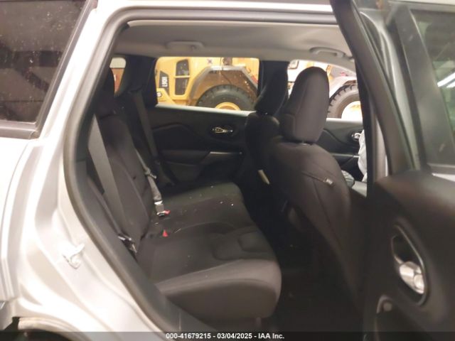 1C4PJLCBXMD121188 Jeep Cherokee Latitude Fwd