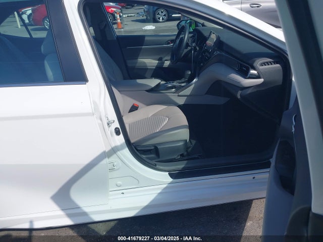 4T1S31AK9RU065484 Toyota Camry Hybrid Se