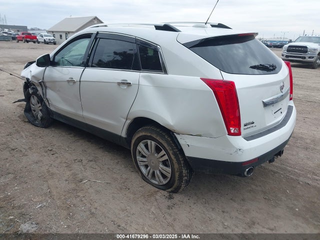 2015 CADILLAC SRX 3GYFNEE39FS625701 Photo 2
