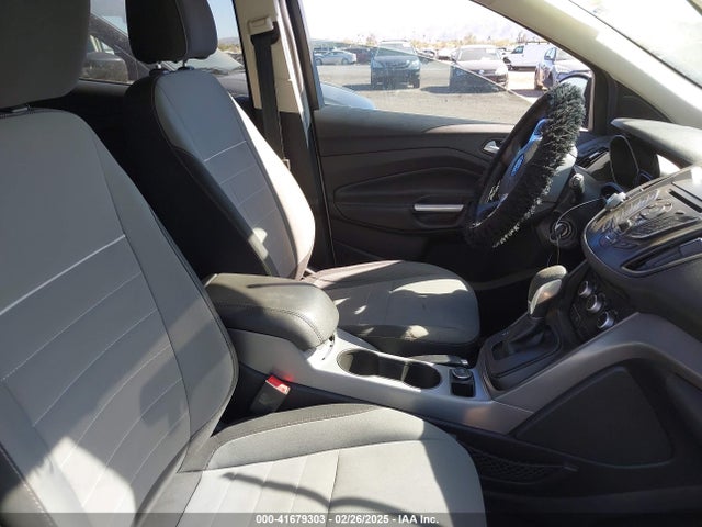 1FMCU0G7XFUA52818 Ford ESCAPE SE