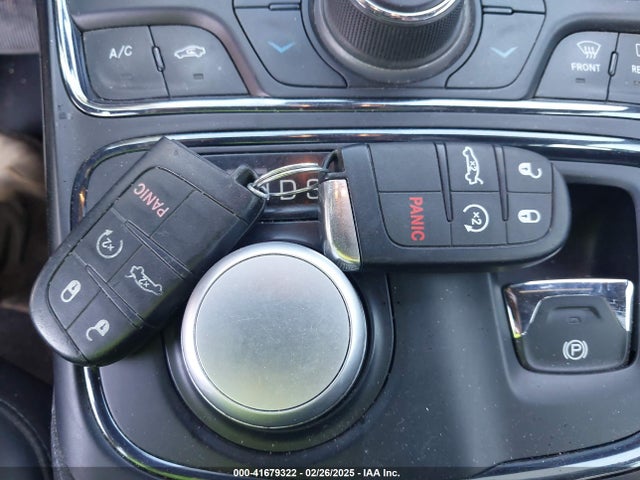 Chrysler 200 S 2015 1C3CCCBG7FN581173 Image 11