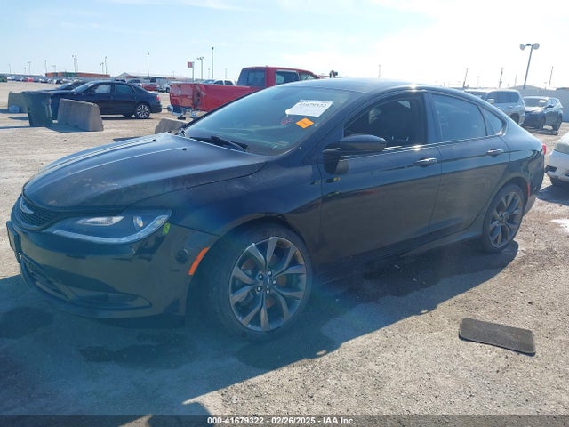 Chrysler 200 S 2015 1C3CCCBG7FN581173 Image 2