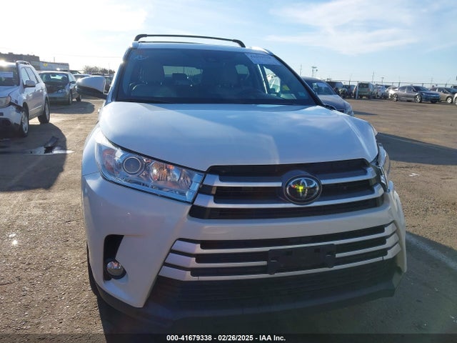 Toyota Highlander Xle 2018 5TDJZRFH3JS828764 Image 12