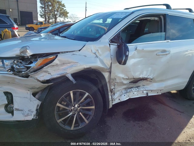 Toyota Highlander Xle 2018 5TDJZRFH3JS828764 Image 6