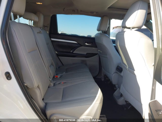 Toyota Highlander Xle 2018 5TDJZRFH3JS828764 Image 8