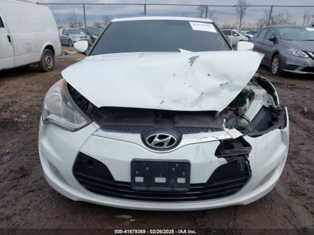 KMHTC6AD7EU201432 Hyundai Veloster Base W/gray