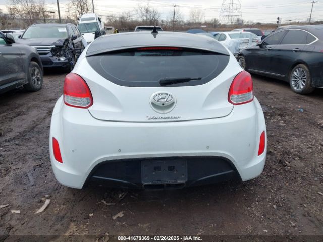 KMHTC6AD7EU201432 Hyundai Veloster Base W/gray