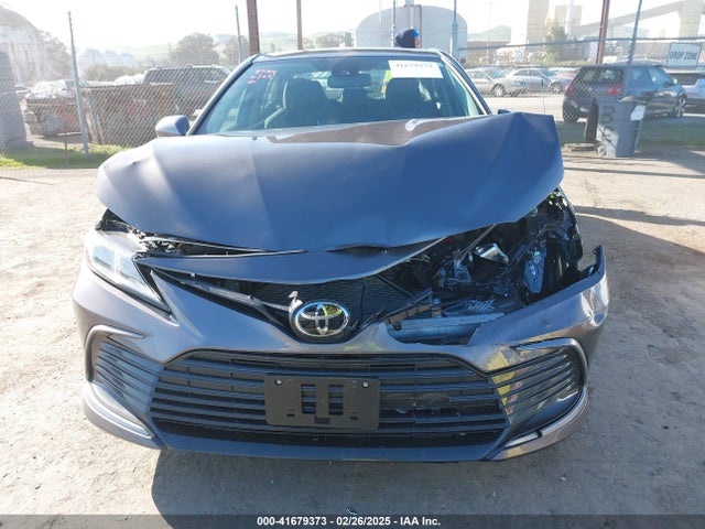 4T1R11AK6RU880469 Toyota CAMRY LE