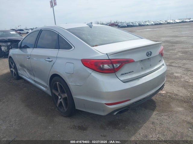 Hyundai 2017 2017 5NPE34AF7HH575539 Image 3