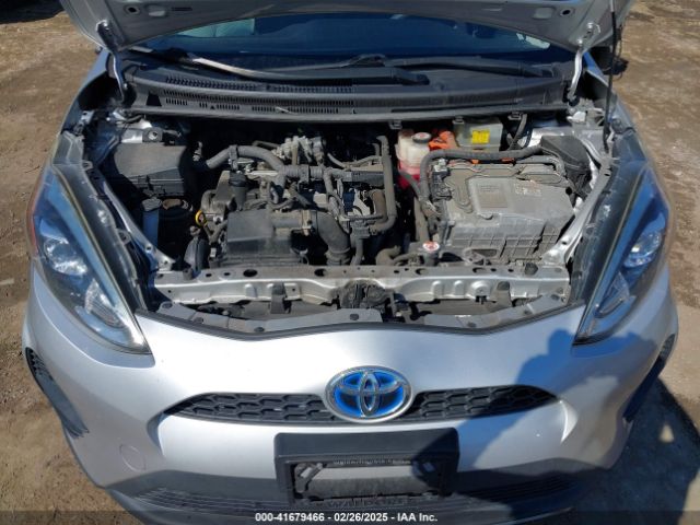 JTDKDTB32J1604571 Toyota Prius C Two
