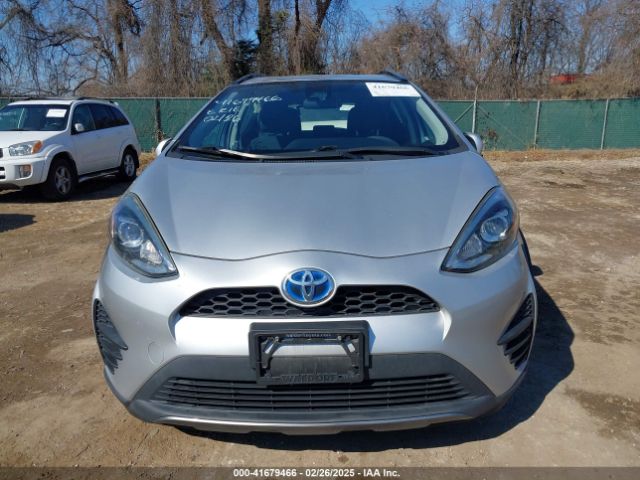 JTDKDTB32J1604571 Toyota Prius C Two