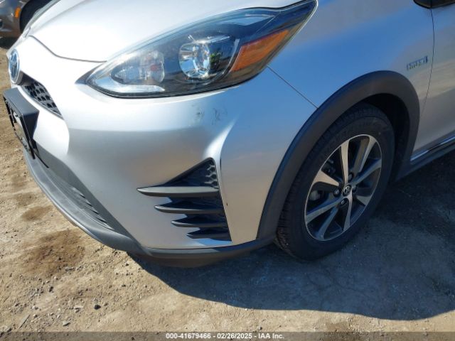 JTDKDTB32J1604571 Toyota Prius C Two