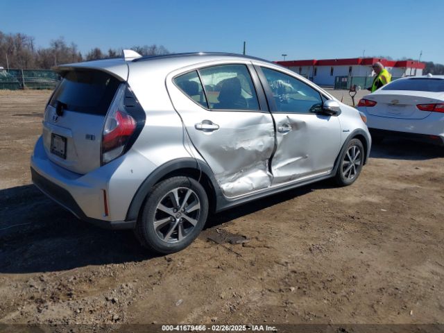 JTDKDTB32J1604571 Toyota Prius C Two