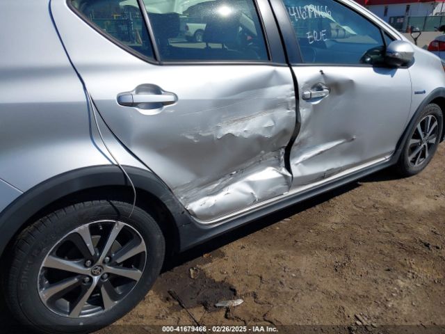 JTDKDTB32J1604571 Toyota Prius C Two