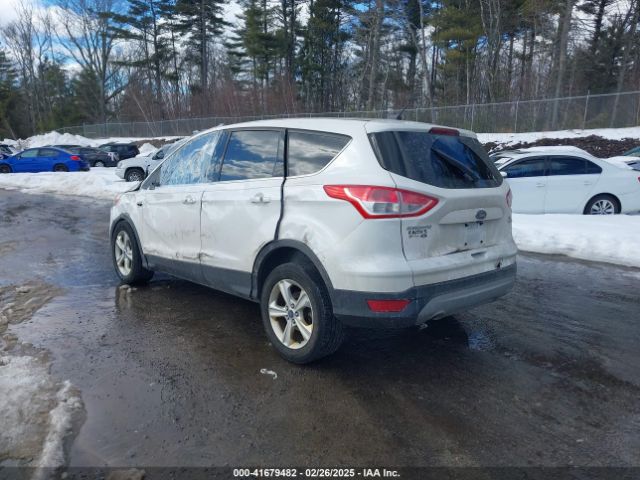 1FMCU9GX7EUD76778 Ford ESCAPE SE