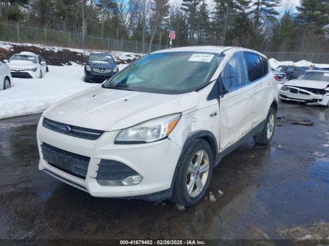 1FMCU9GX7EUD76778 Ford ESCAPE SE