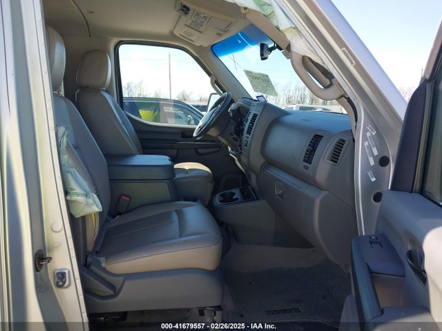 5BZAF0AA0EN161887 Nissan 2014