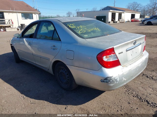 2002 Toyota Camry Le მანქანა იყიდება აუქციონზე, vin: 4T1BE32KX2U002534, აუქციონის ნომერი: 41679607