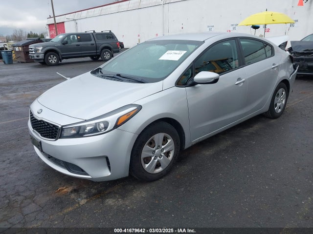 3KPFK4A71JE185806 KIA FORTE LX