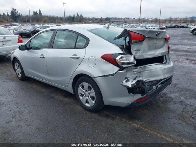 3KPFK4A71JE185806 KIA FORTE LX