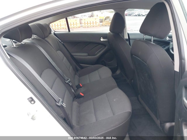 3KPFK4A71JE185806 KIA FORTE LX
