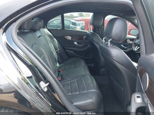 WDDWF8DB1KR483795 Mercedes-Benz C 300