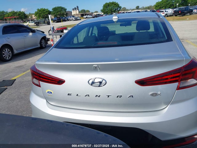 Hyundai ELANTRA SEL 2019 5NPD84LF8KH417051 Image 16