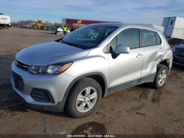 KL7CJNSB8JB607739 Chevrolet TRAX LS