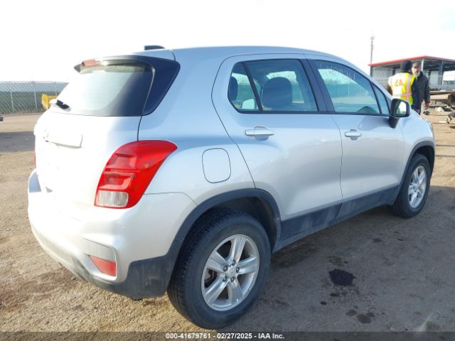 KL7CJNSB8JB607739 Chevrolet TRAX LS