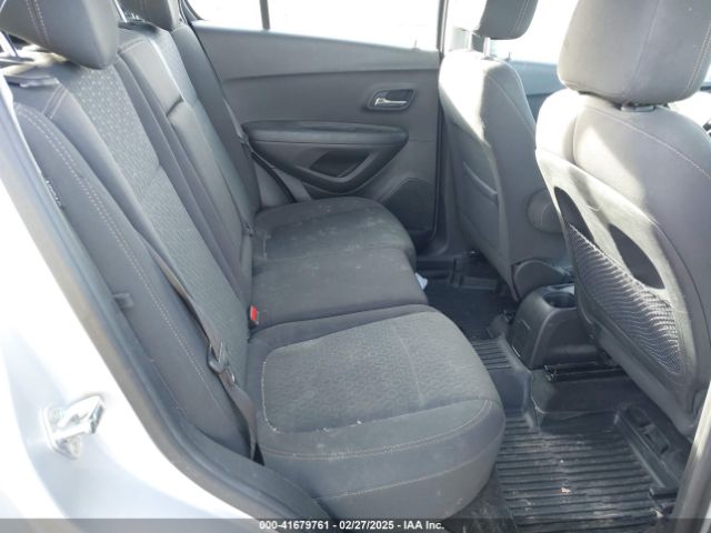 KL7CJNSB8JB607739 Chevrolet TRAX LS