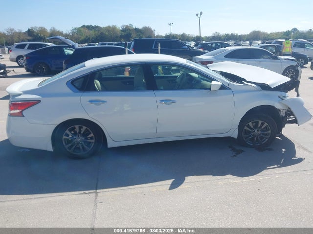 Nissan Altima 2.5 S 2015 1N4AL3AP1FN407917 Image 14