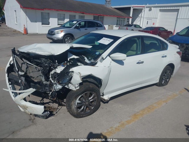 Nissan Altima 2.5 S 2015 1N4AL3AP1FN407917 Image 2