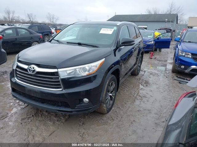 Toyota Highlander Xle V6 2016 5TDJKRFH5GS235579 Image 2