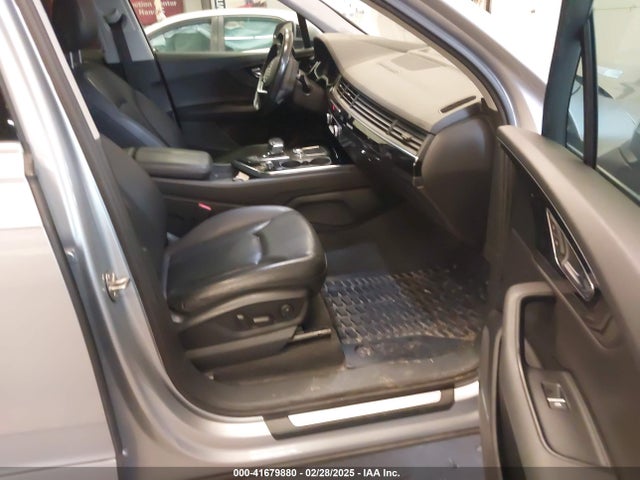 WA1VAAF74HD008131 Audi Q7 3.0t Premium