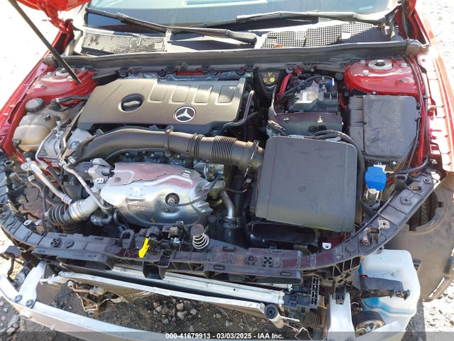 WDD3G4EBXKW025908 Mercedes-Benz A 220