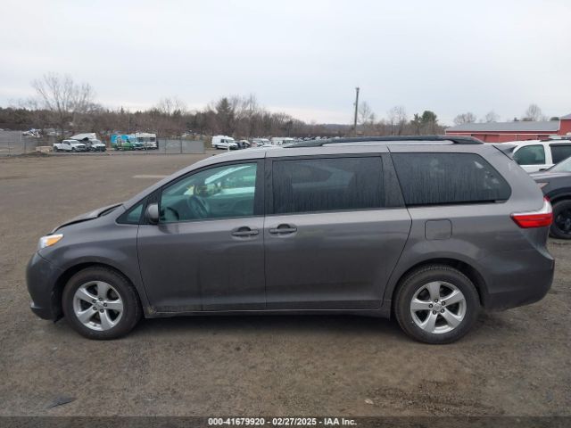 5TDKK3DC2GS714907 Toyota Sienna Le 8 Passenger