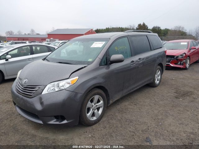 5TDKK3DC2GS714907 Toyota Sienna Le 8 Passenger