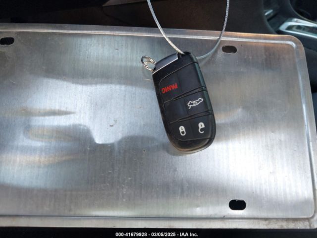 2C3CCAAG0KH505545 Chrysler 300 Touring