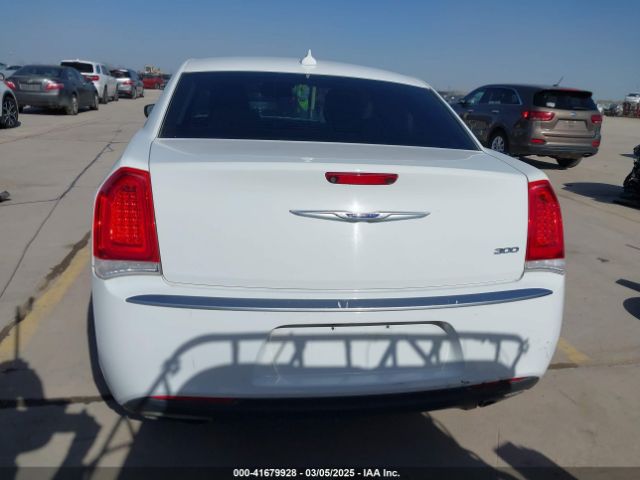 2C3CCAAG0KH505545 Chrysler 300 Touring