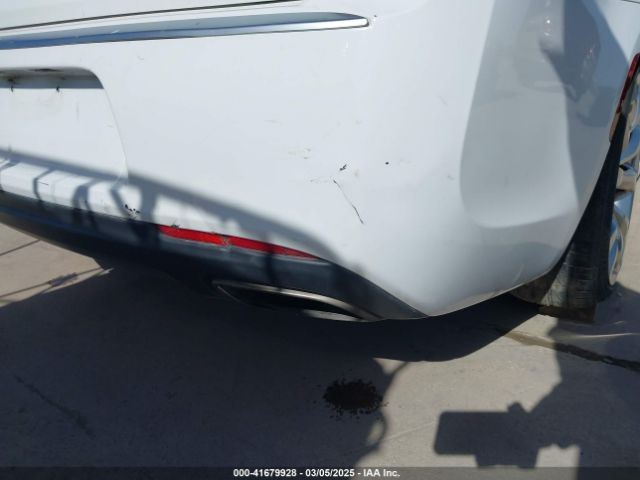 2C3CCAAG0KH505545 Chrysler 300 Touring