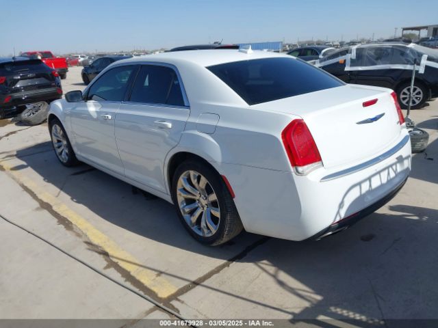 2C3CCAAG0KH505545 Chrysler 300 Touring