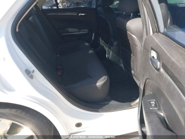 2C3CCAAG0KH505545 Chrysler 300 Touring