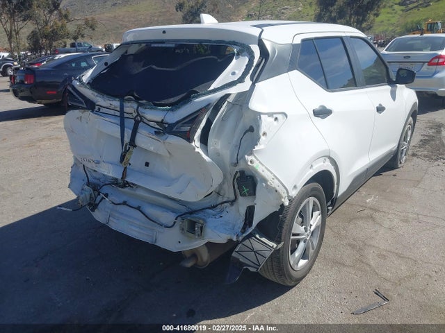 3N1CP5BV1NL498639 Nissan Kicks S Xtronic Cvt