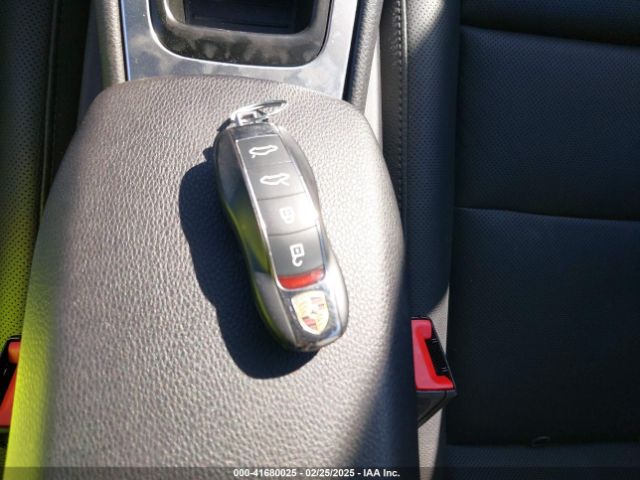 WP0AA2A80MS260426 Porsche 718 Cayman T