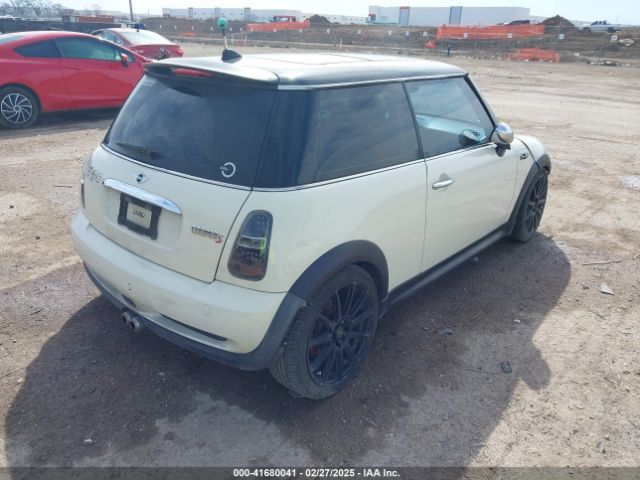 2006 MINI COOPER S WMWRE335X6TL19914 Photo 3