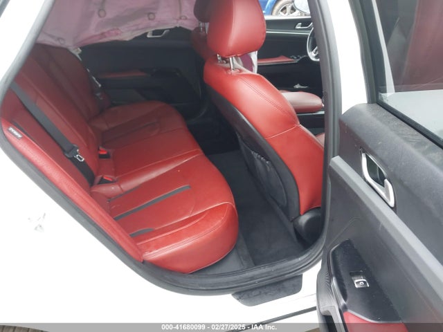 5XXG64J25NG117082 KIA K5 Gt-line