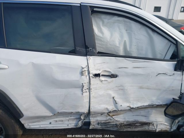 2T3W1RFV1RC284621 Toyota Rav4 Xle