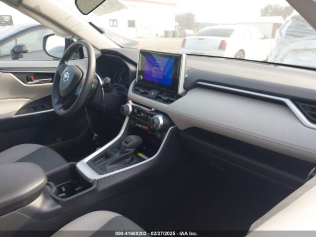 2T3W1RFV1RC284621 Toyota Rav4 Xle